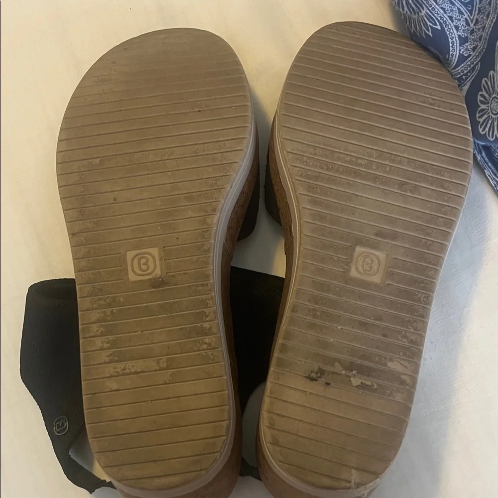 Bzees Black Women's Sandals with beaded Detail - Picture 5 of 10